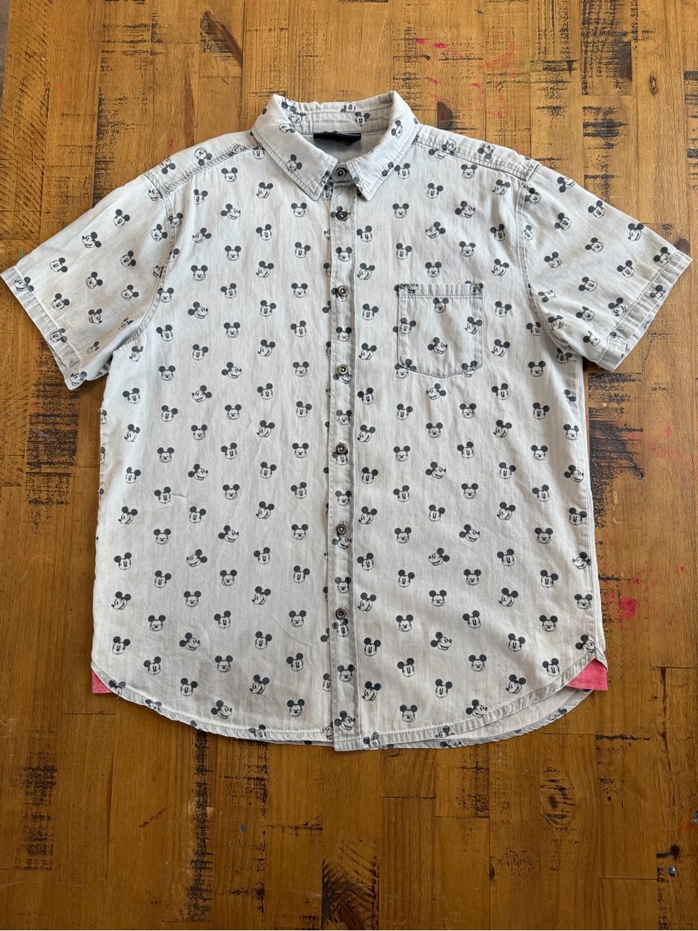 90’s Disney White Short-Sleeve Button-Up Shirt with Black Mickey Print